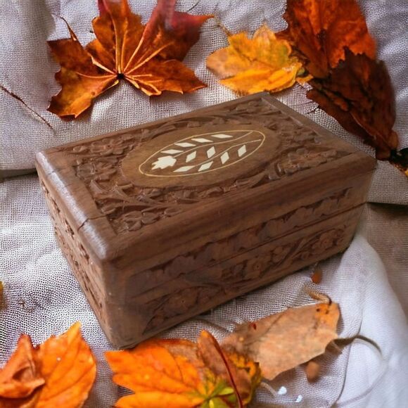 Hand Carved Wood Trinket Box Inlaid MOP Abalone Jewelry Vintage Hinged Bohemian. - Picture 15 of 15